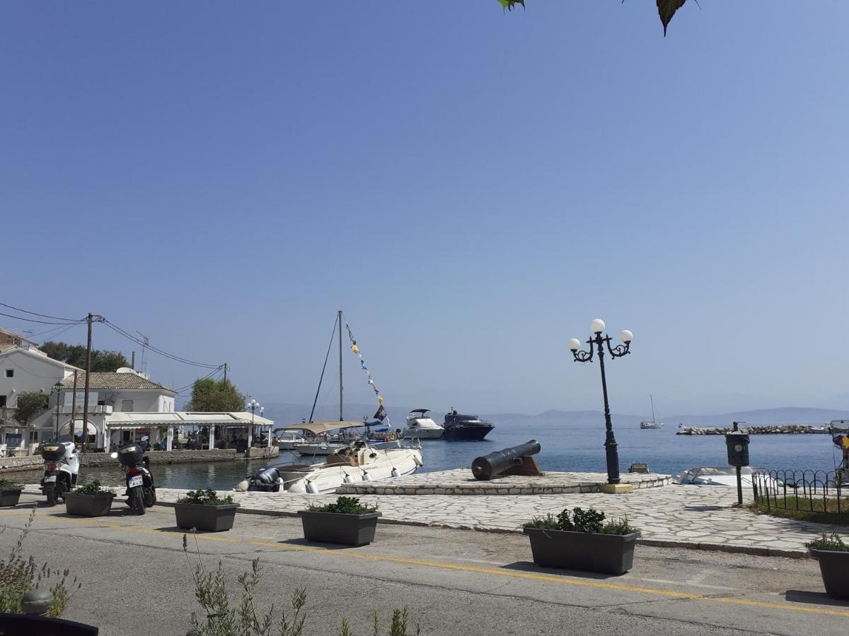 Katia Cottage Kassiopi Exteriör bild